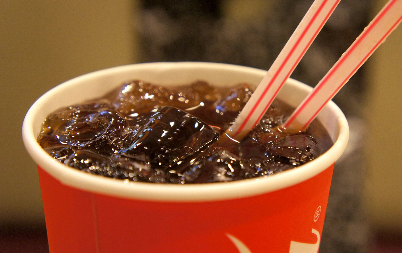 Эта сладкая газировка разрушает кости: самые вредные напитки